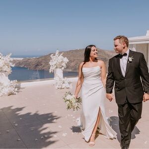 Essense of Australia Wedding Dress #D3634 
 used once! some dirt stains on tail